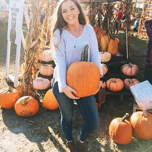 Meet your Posher, Caroline